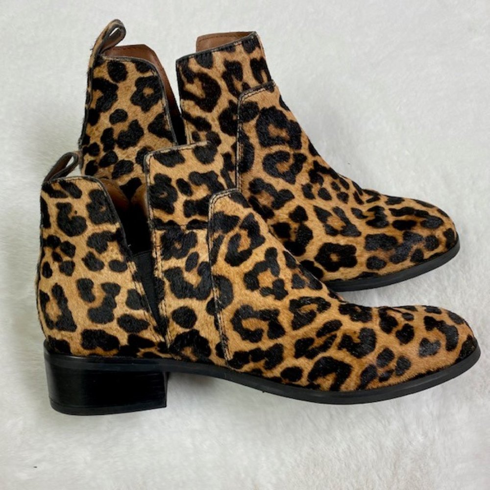 Franco Sarto Bernie‎ 2 Boots Women's Camel Hair Leopard Print Bootie, size 6